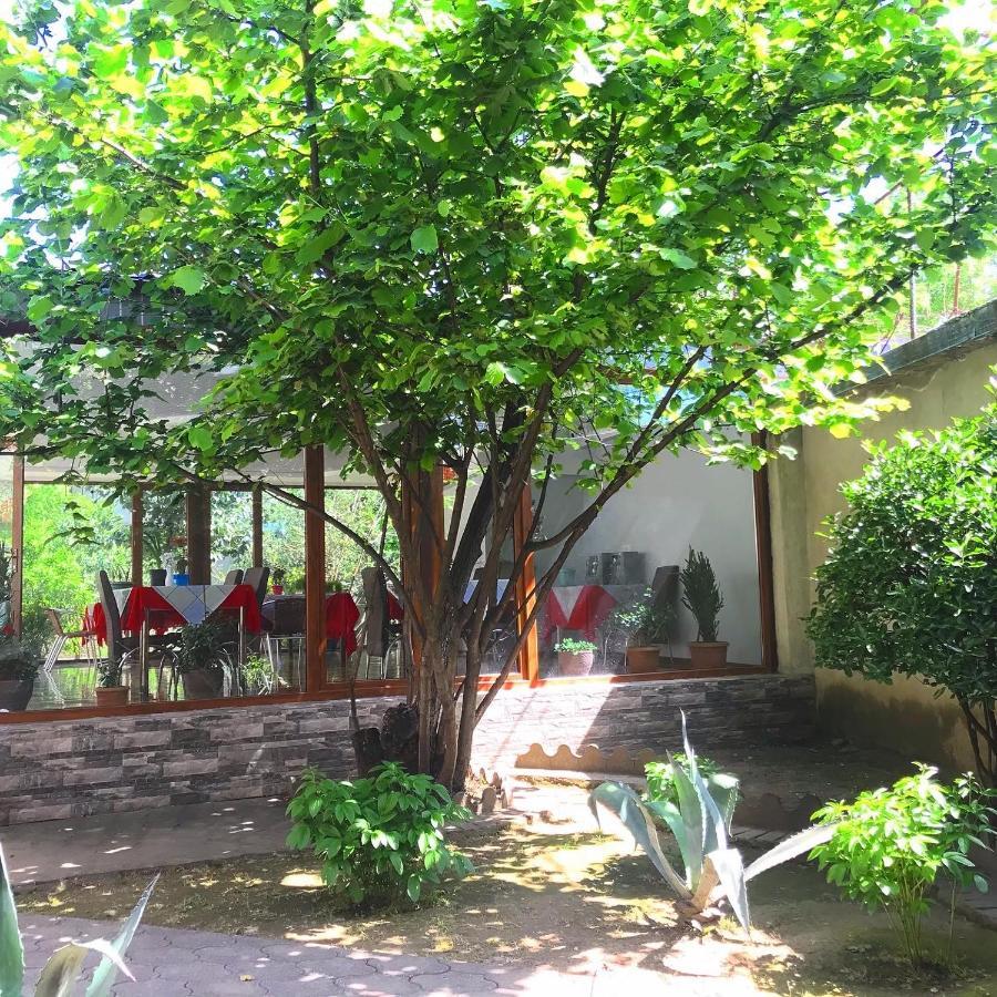 Hotel Oniks Kutaisi Dış mekan fotoğraf