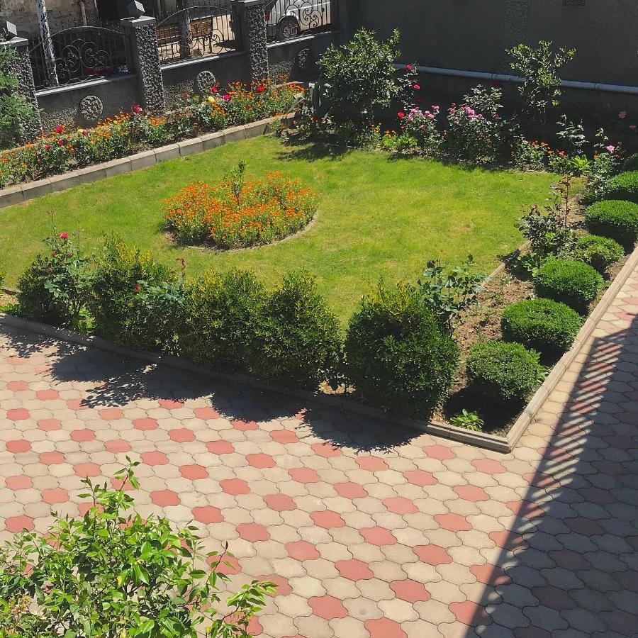 Hotel Oniks Kutaisi Dış mekan fotoğraf