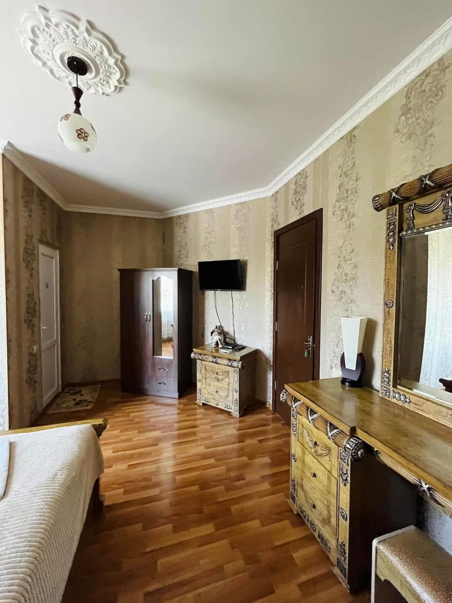 Hotel Oniks Kutaisi Dış mekan fotoğraf