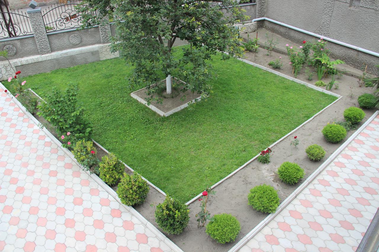 Hotel Oniks Kutaisi Dış mekan fotoğraf