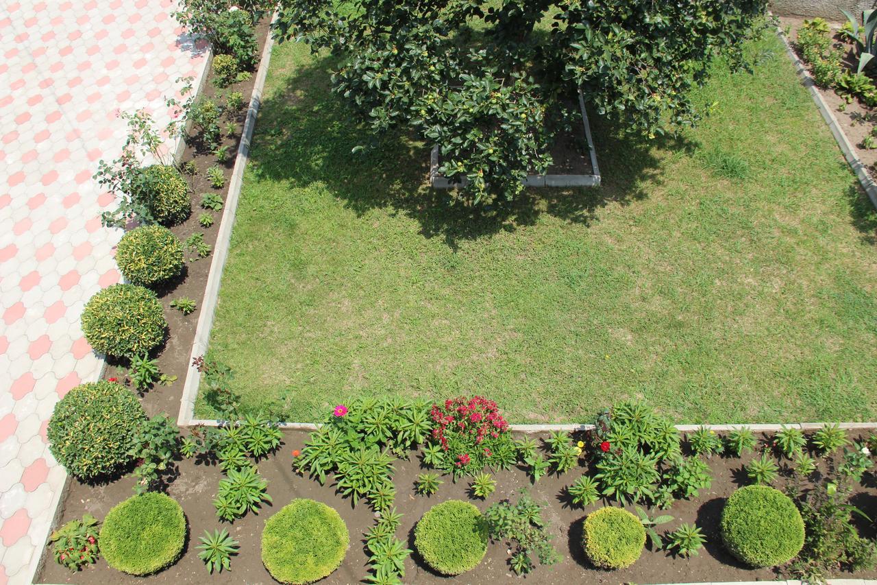 Hotel Oniks Kutaisi Dış mekan fotoğraf